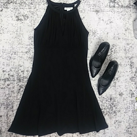 White House Black Market Dresses & Skirts - White House Black Market Cocktail Halter Dress